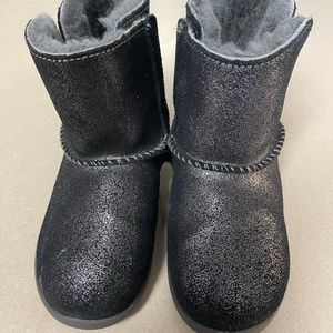 UGG keelan toddler boots size 9. Black metallic glitter. Grey lining. Ex. Cond.
